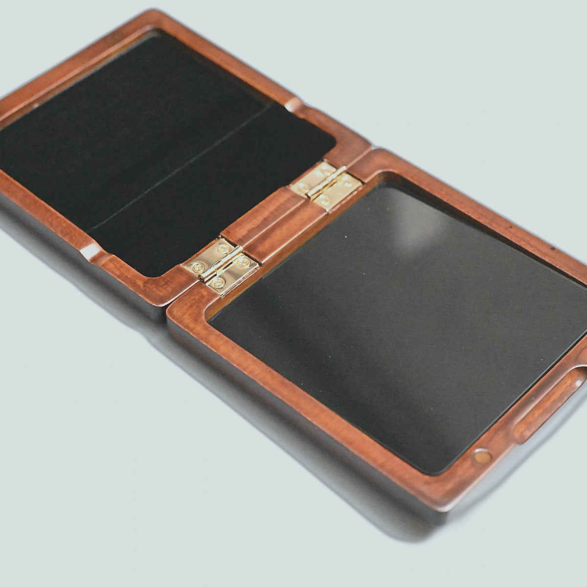 Reedcase 4 Wood Boutique